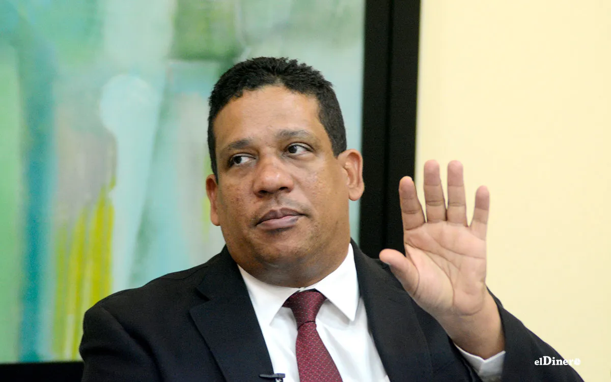 carlos-pimentel-compras-publicas-eldinero