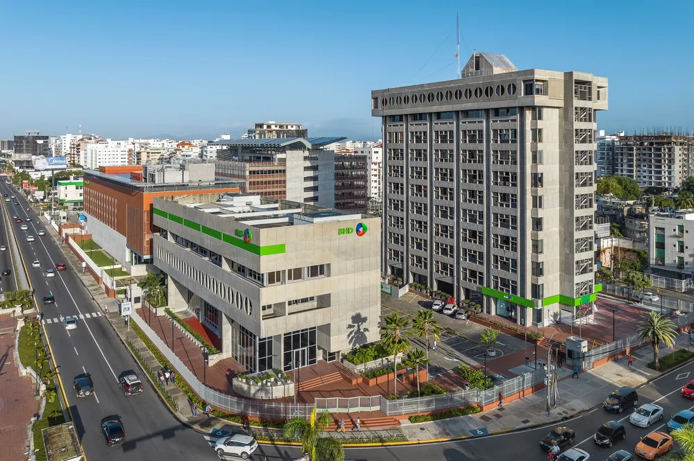 Foto fachada BHD (2)