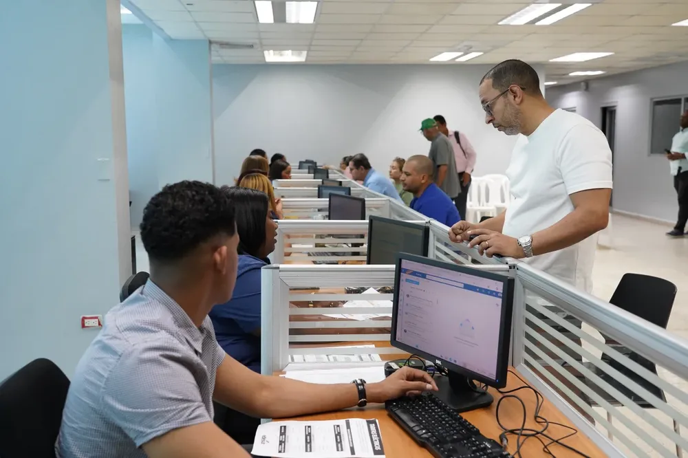 Nuevo centro de atención Oficina Comercial Rómulo Betancourt, el expreso rd
