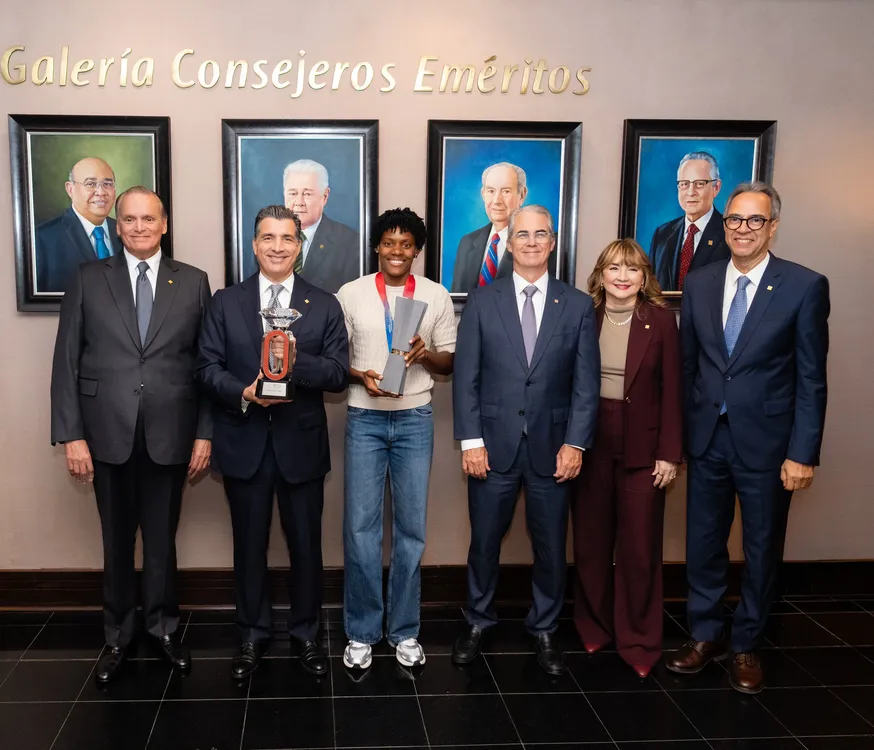 BANCO POPULAR RECONOCE A MARILEIDY PAULINO, EL EXPRESO RD