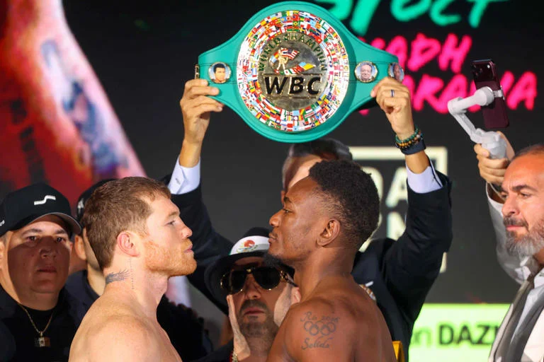 SAUL CANELO ALVAREZ Y EL BOXEADOR FRANCES