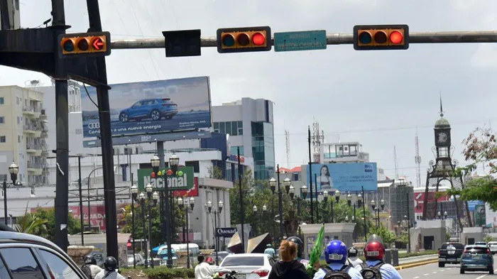 SEMAFORO, EL EXPRESO RD