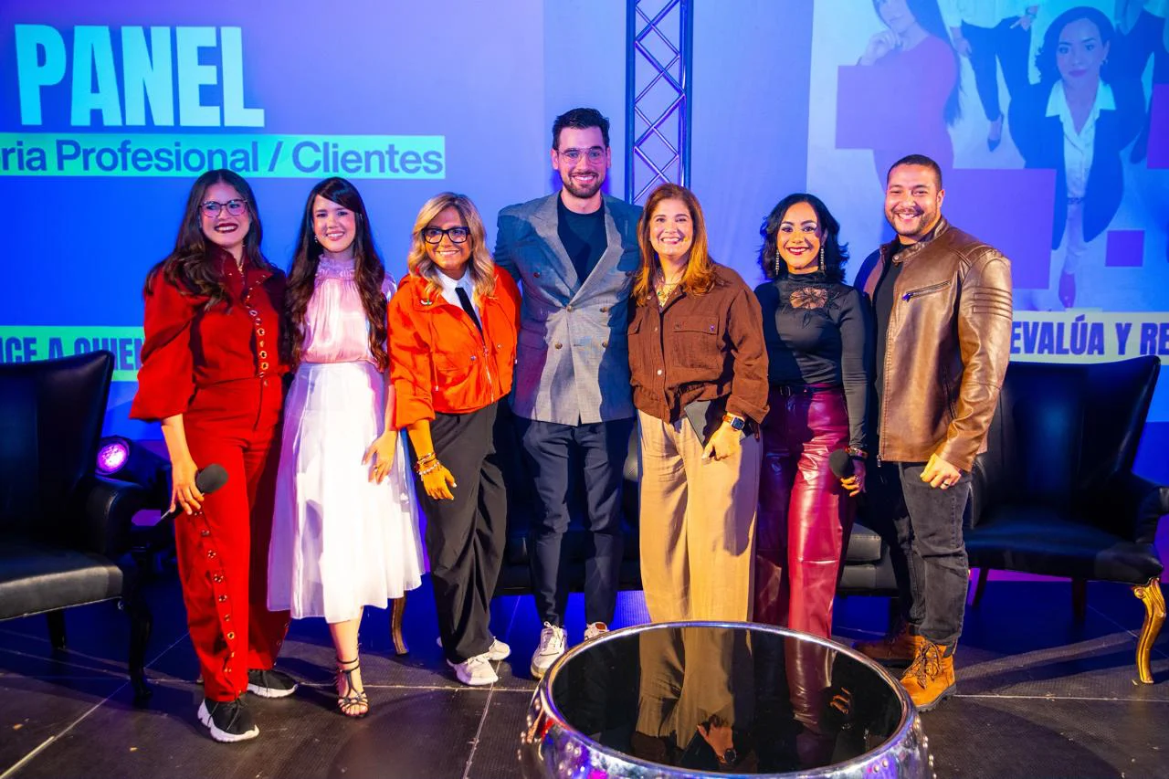 1- FOTO PRINCIPAL_ Clayra Morales, Jennifer Terrero, Massiel Almonte, Francisco Montalvo, Edith Smester, Ciara Matos, Douglas Castillo