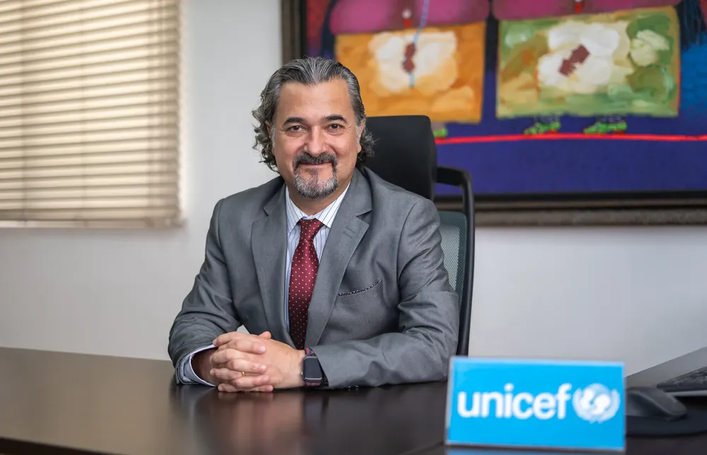 Carlos Carrera - Representante UNICEF (1)