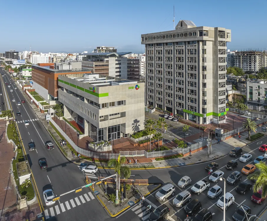BANCO BHD, EL EXPRESO RD