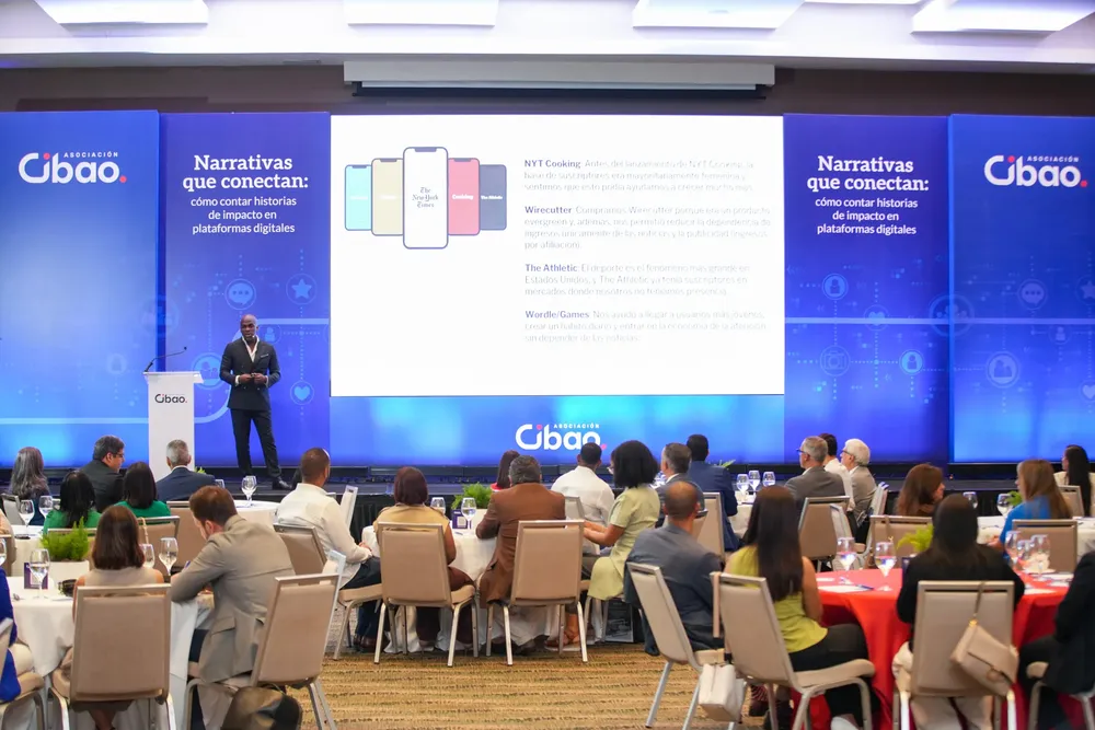 Conferencia Narrativas que impactan auspiciada por Asociación Cibao
