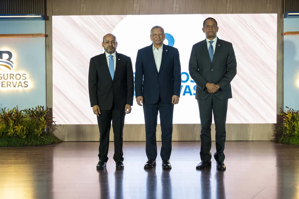 1 Luis Valdez, Leonardo Aguilera y Julio César Valentín