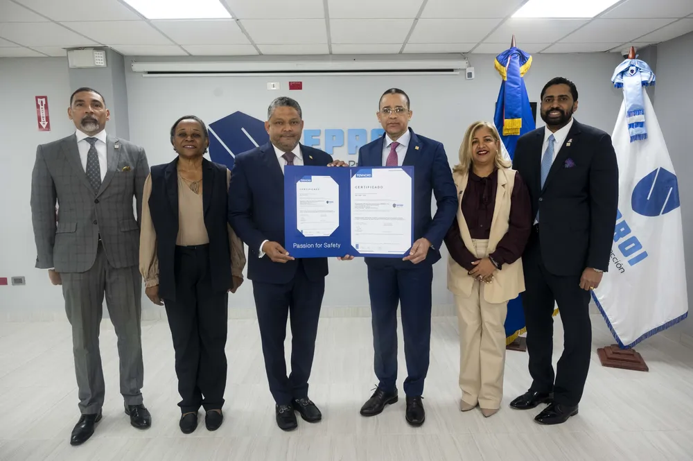 2-Gabriel Andujar Llanes, Carmen German Frias, Heiromy Castro Milanes, Edward Sanchez Gonzalez, Claudia Paola Duran Paulino y Marbel Guilamo_