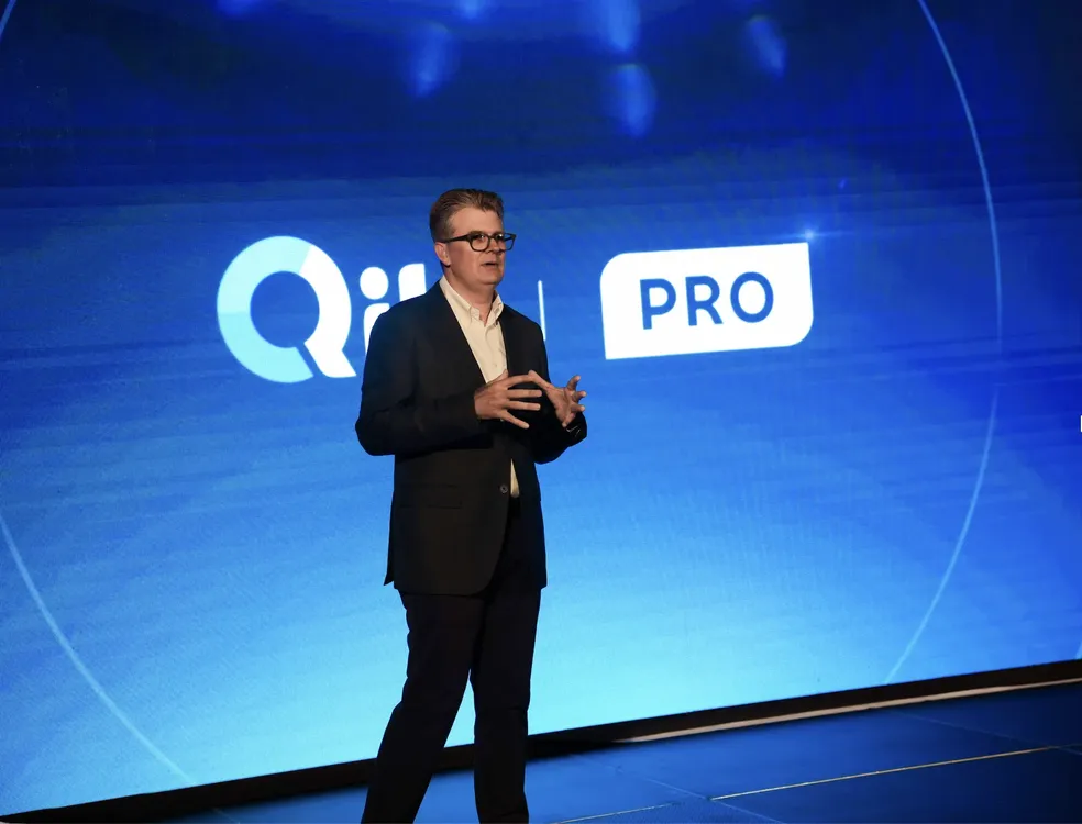 Arturo Grulloěn - Lanzamiento Qik Pro