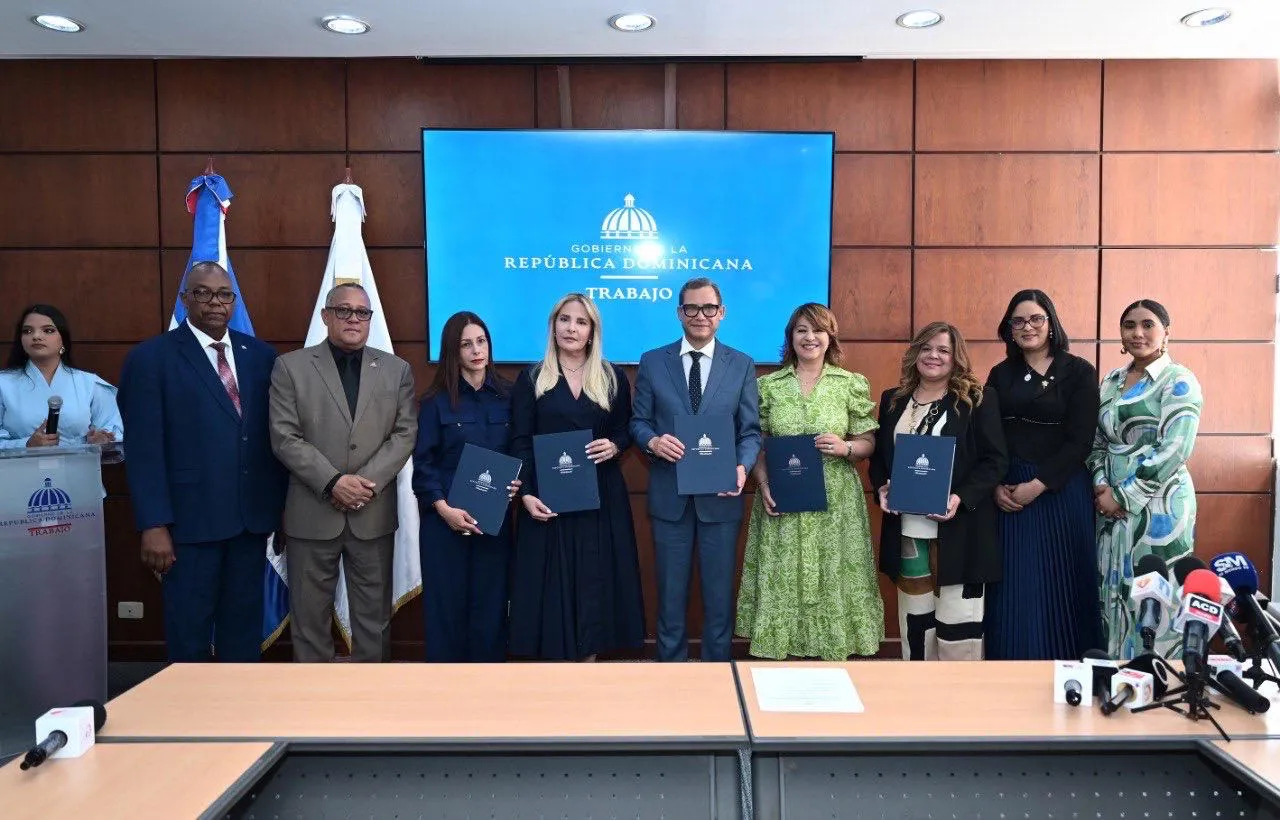 Firma acuerdo Ministerio de Trabajo