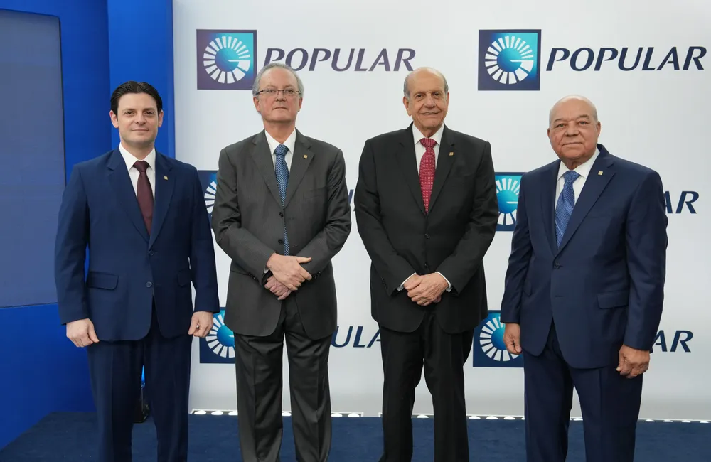 ISM05121 Manuel Alejandro Grullón Hernández, Manuel A. Grullón, Marino D. Espinal y Manuel E. Jiménez F.