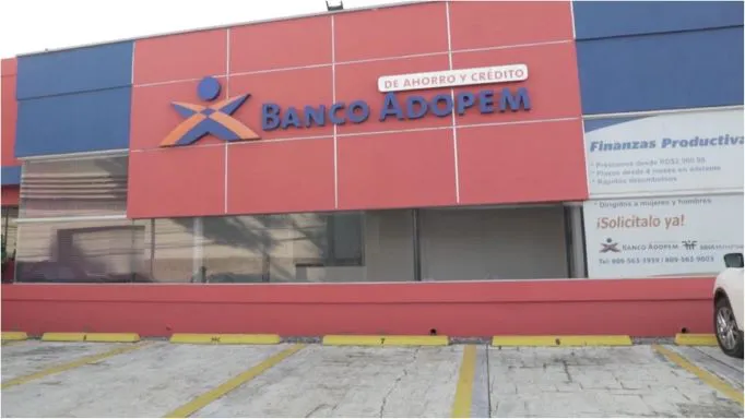 BANCO-ADOPEM, EL EXPRESO RD