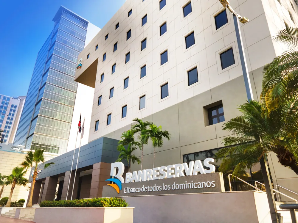 Fachada Banco de Reservas Banreservas