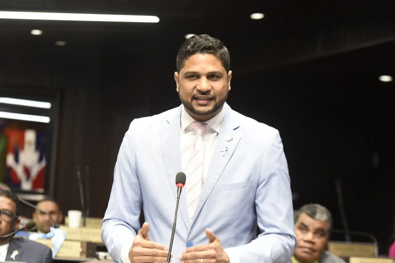 GUSTAVO LARA, EL EXPRESO RD