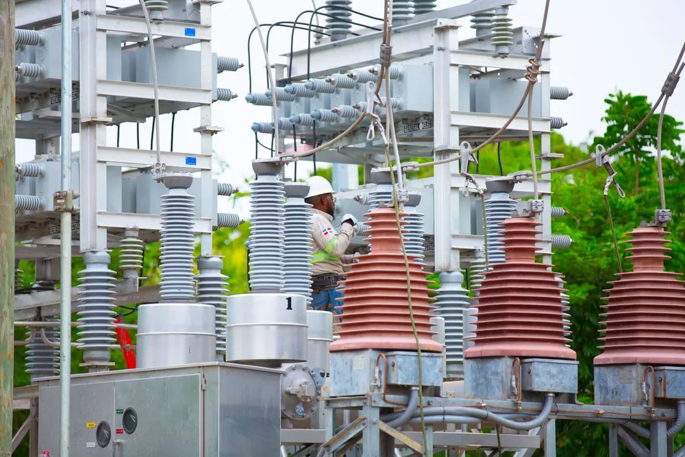 Técnicos ETED trabajando