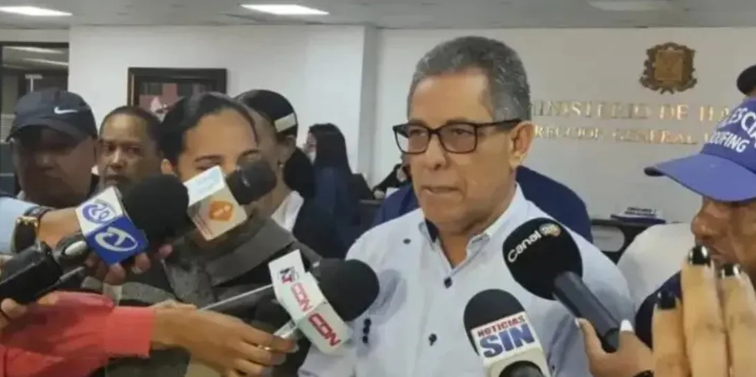 ELEXIDO PAULA LIZANZO, PRESIDENTE PHD