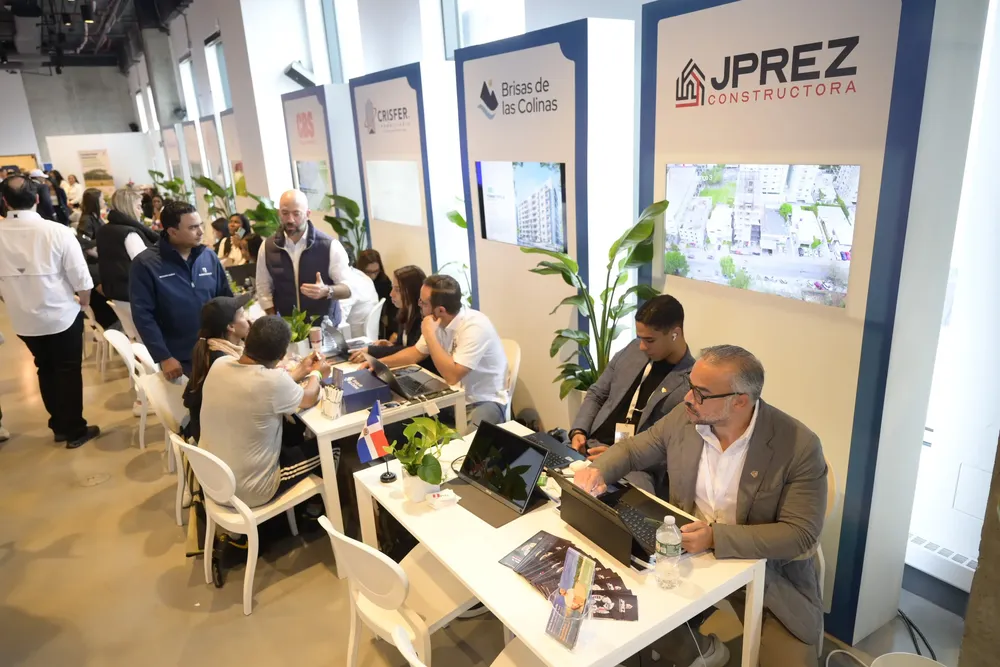 4 feria inombiliaria Banreserva NY 2025