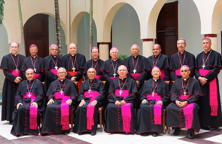 Obispos-catolicos-dominicanos