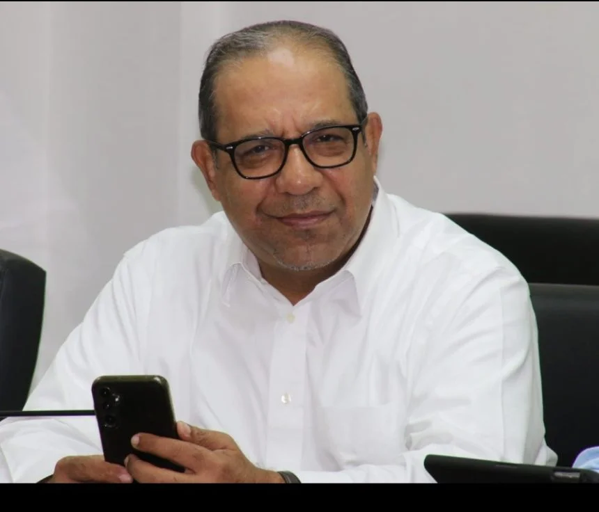 Carlos-Manzano